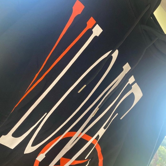 Vlone.